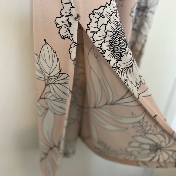 CK Floral Tunic - Picture 4 of 5